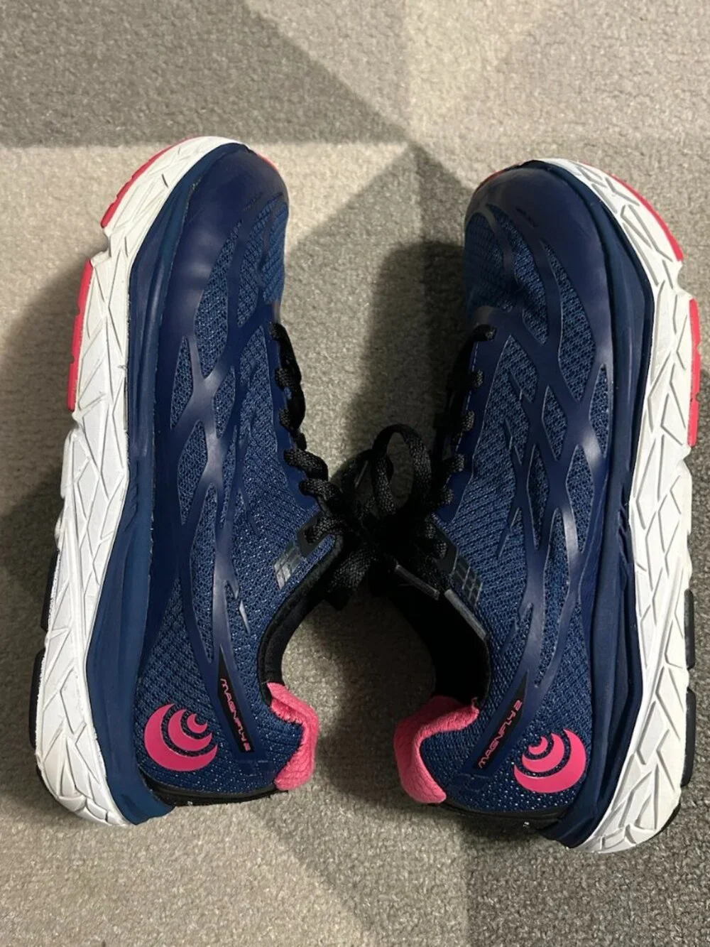 Topo Magnifly 2 Navy/Pink/Black Running Sneakers 0-Drop Women's Size 8